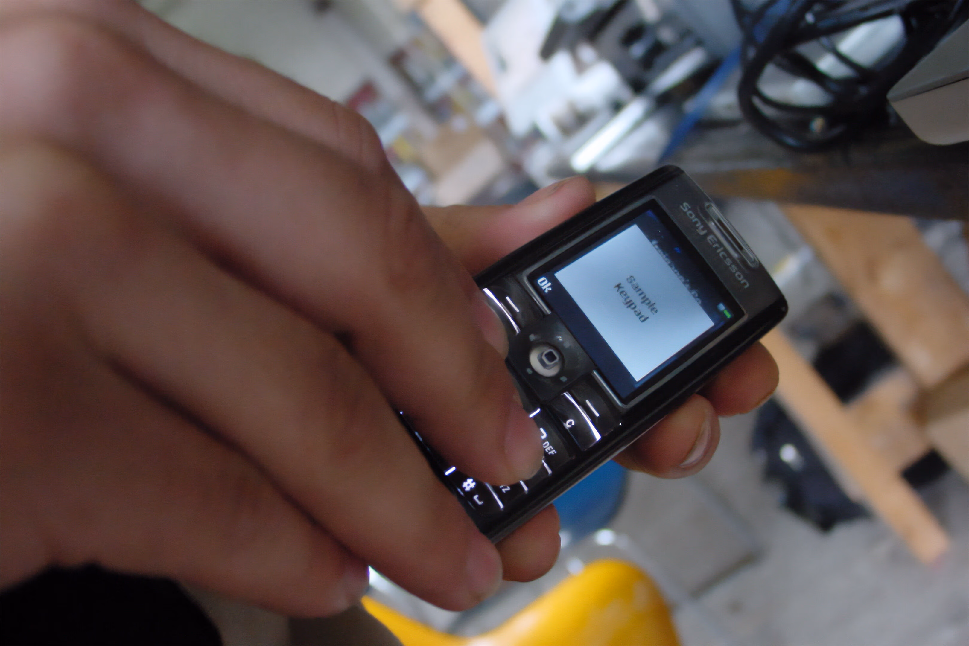 First finger position "Erste Lage" on typical Sony Ericsson t630 instrument
