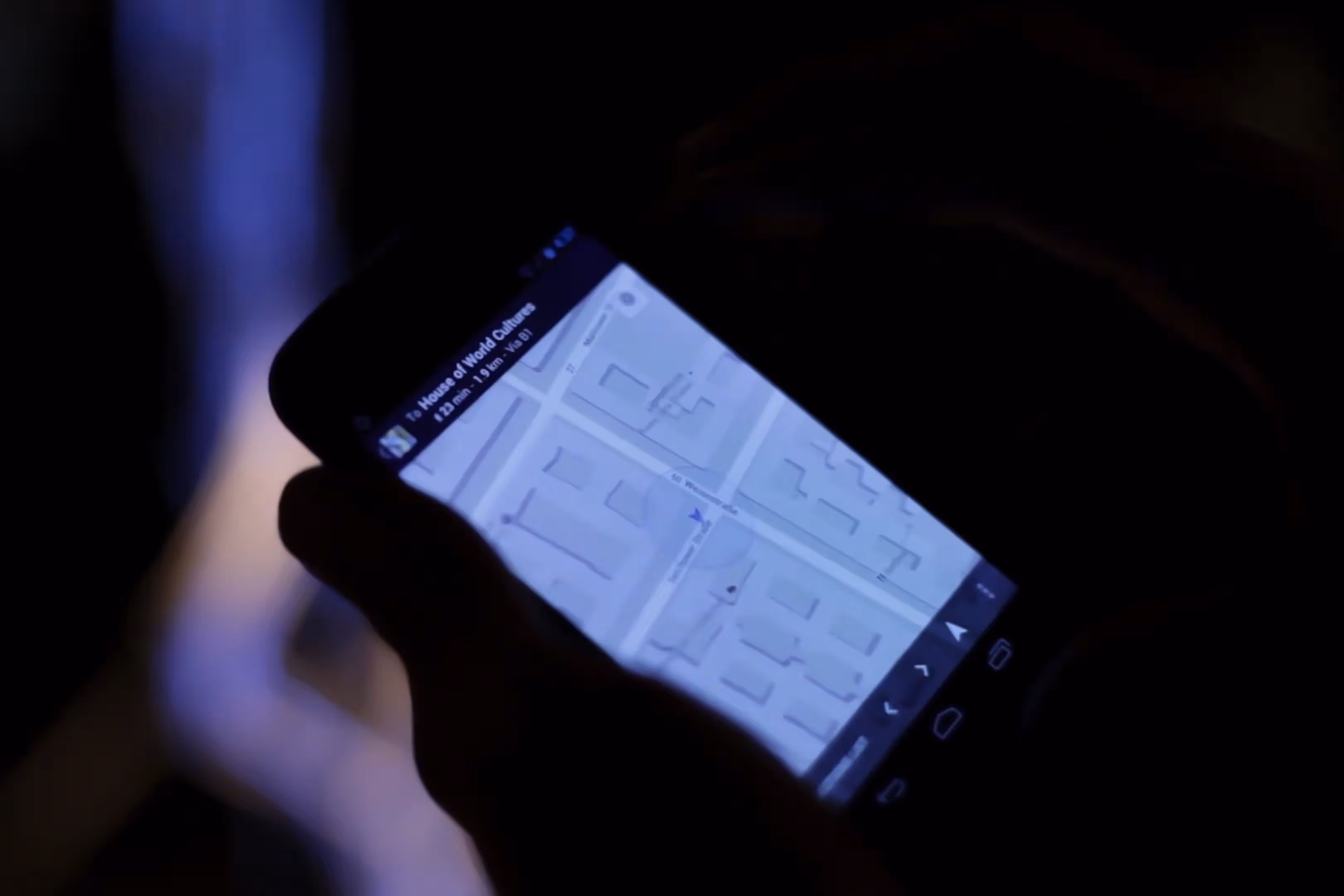 Closeup of a geo-spoofed smartphone HKW -> Weise7